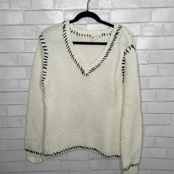 White Crow Sweaters - White Crow Knit V-Neck Sweater